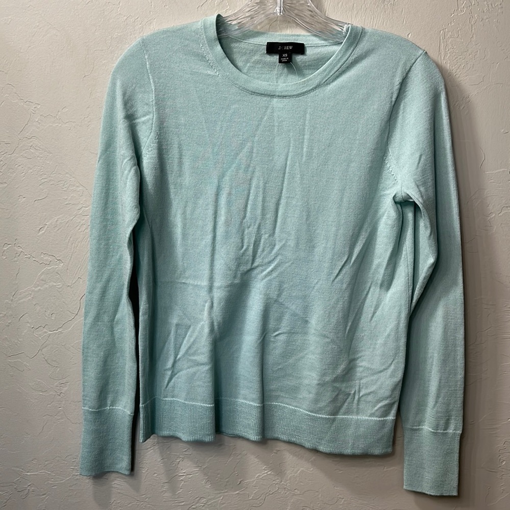 J.Crew 100% Merino wool lightweight sweater size XS.NWT